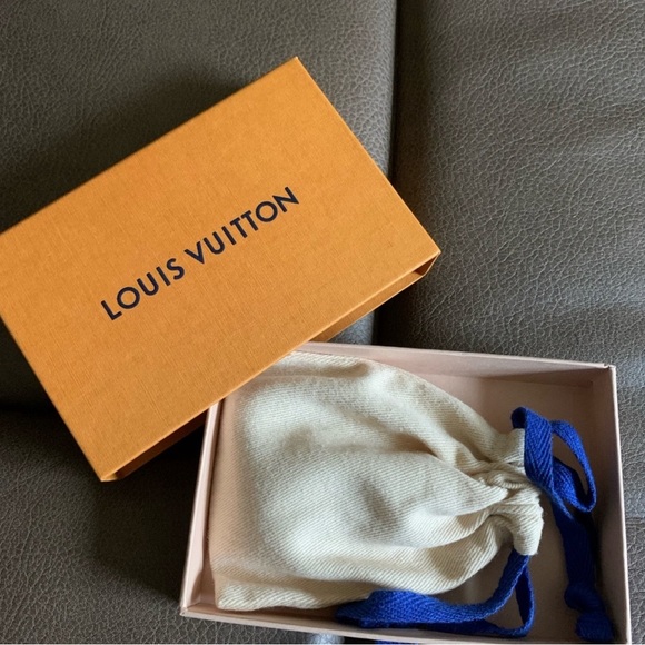 Louis Vuitton Fleur de Monogram Bag Charm Chain - Picture 3 of 6